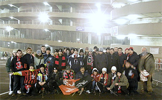 Starej�i de�ki Mure pred San Sirom.